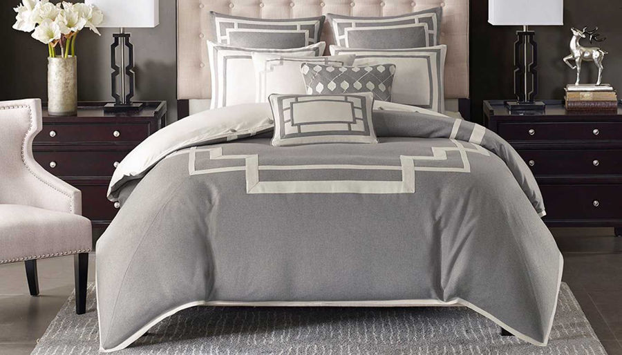 Imagen de Savoy King 9-Piece Comforter Set