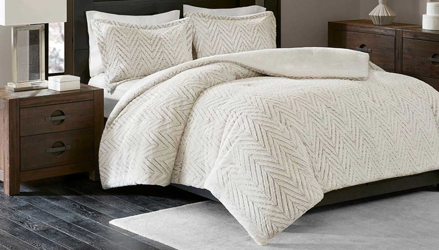 Picture of Adelyn Ivory King Comforter Set