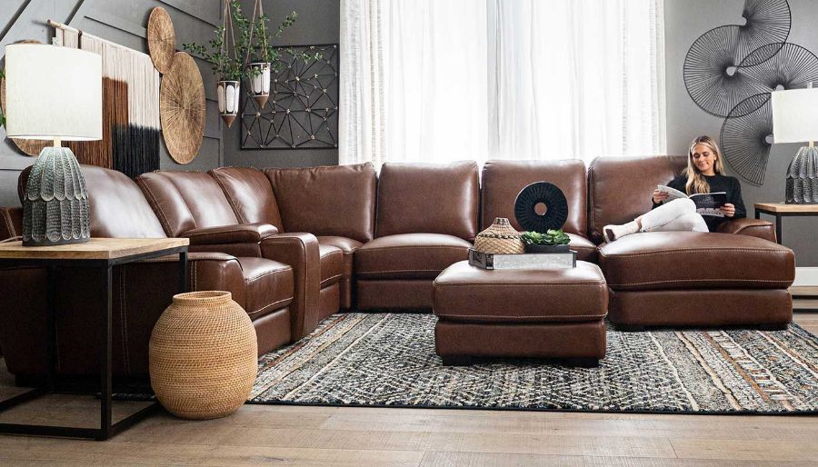 Imagen de Macan 7-Piece Sectional with Right Arm Facing Chaise