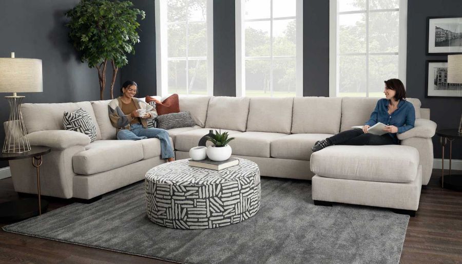 Picture of Davenport II Sectional with Right Arm Facing Chaise