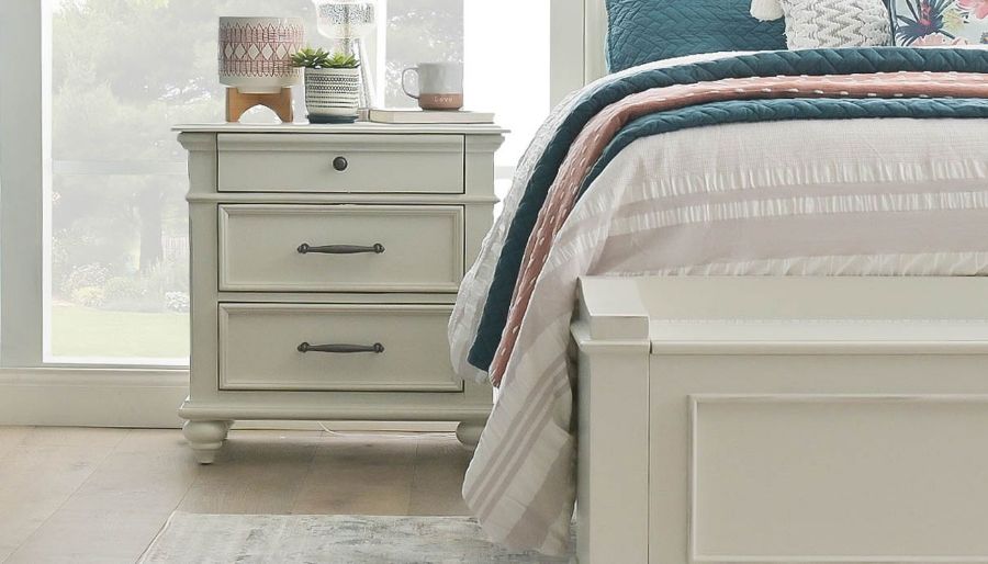 Imagen de Oyster Bay Queen Storage Bed, Dresser, Mirror & 2 Nightstands