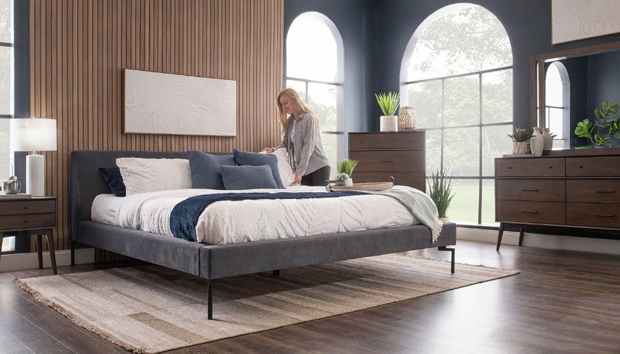 Picture of Andes Grey King Bed