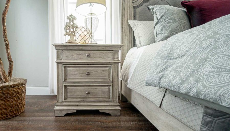 Picture of Florence White Queen Bed, Dresser, Mirror & 2 Nightstands