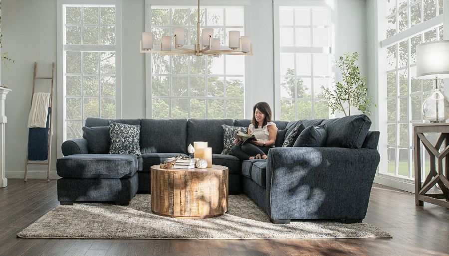 Imagen de Heath Navy Sectional with Left Arm Facing Chaise