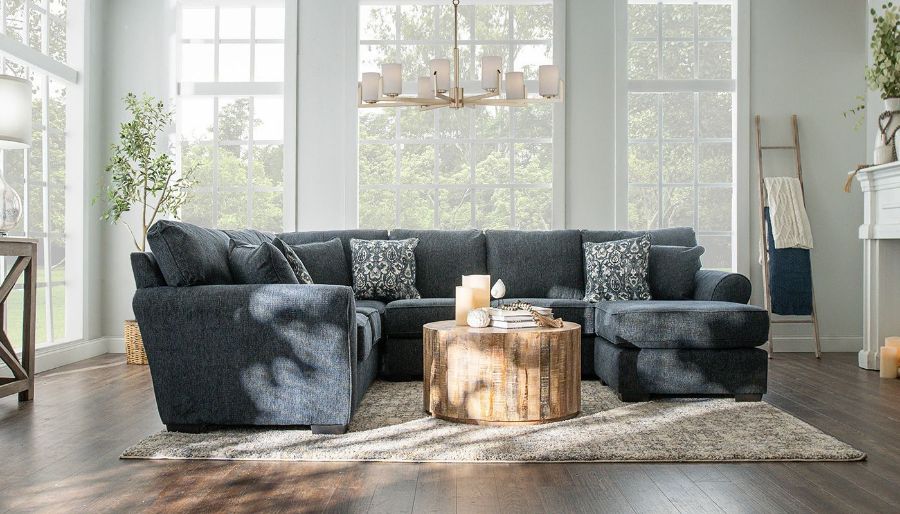 Imagen de Heath Navy Sectional with Right Arm Facing Chaise