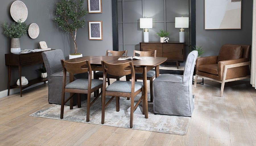 Imagen de Slip Leaf Dining Height Table, 4 Side Chairs & 2 Regal Iron Chairs