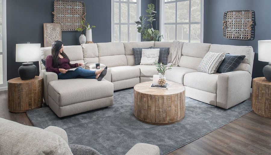 Imagen de Modern Cottage Power 6-Piece Sectional with Left Arm Facing Chaise